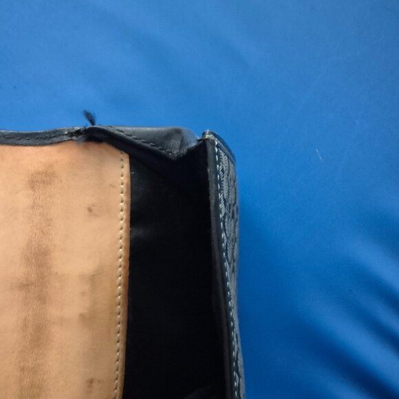 Coach Signature Leather Pattern Wallet - Picture 5 of 7